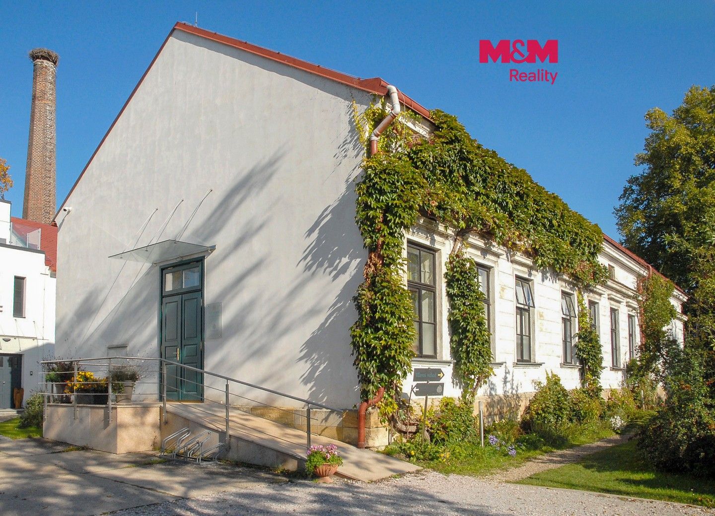 Pronájem obchodní prostory - B. Němcové, Jičín, 42 m² - 1