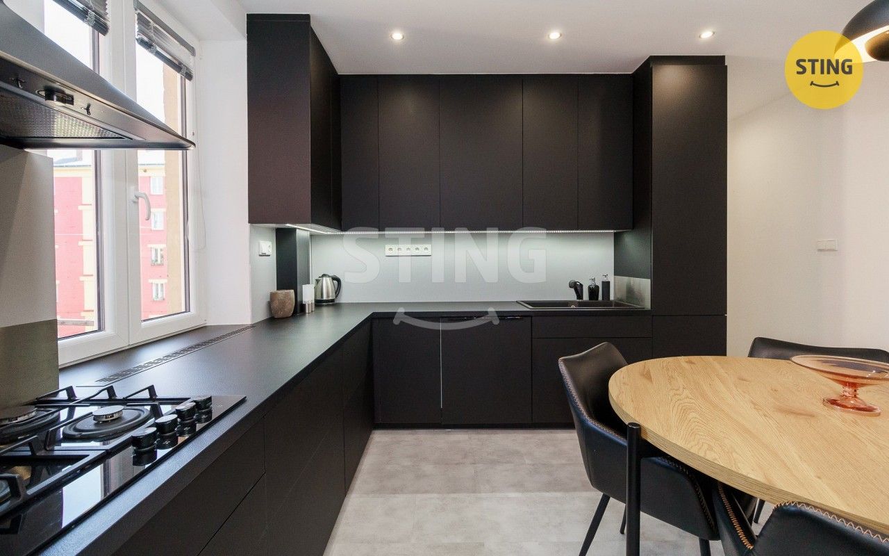 Byt 3+kk · 71 m² · náměstí Republiky, Ostrava - 3