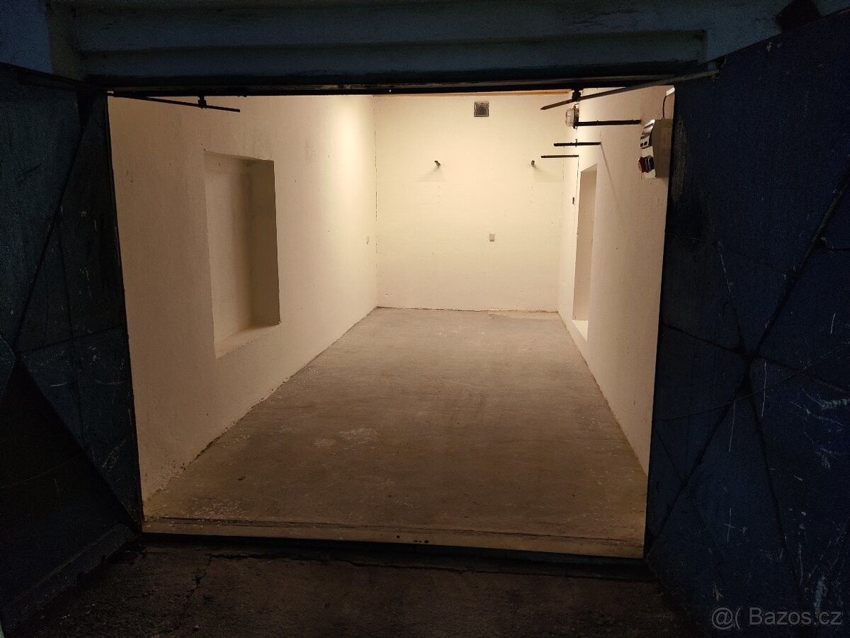 Pronájem garáž - Ostrava, 700 30