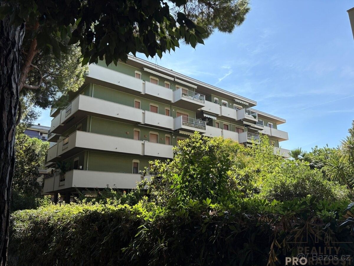 Prodej byt - 987 66, Zahraničí