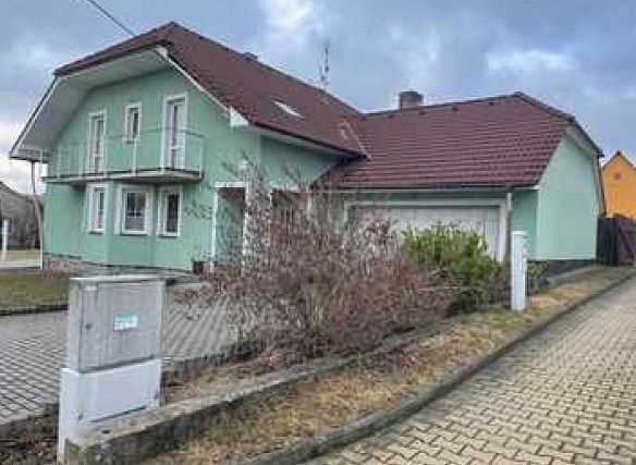Rodinný dům · 242 m² · Vlkov - 3