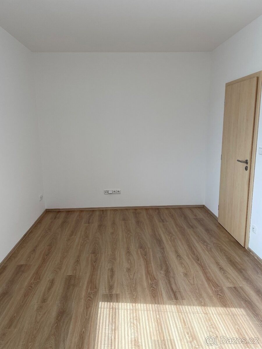 Byt · Velké Meziříčí, 594 01 - 3