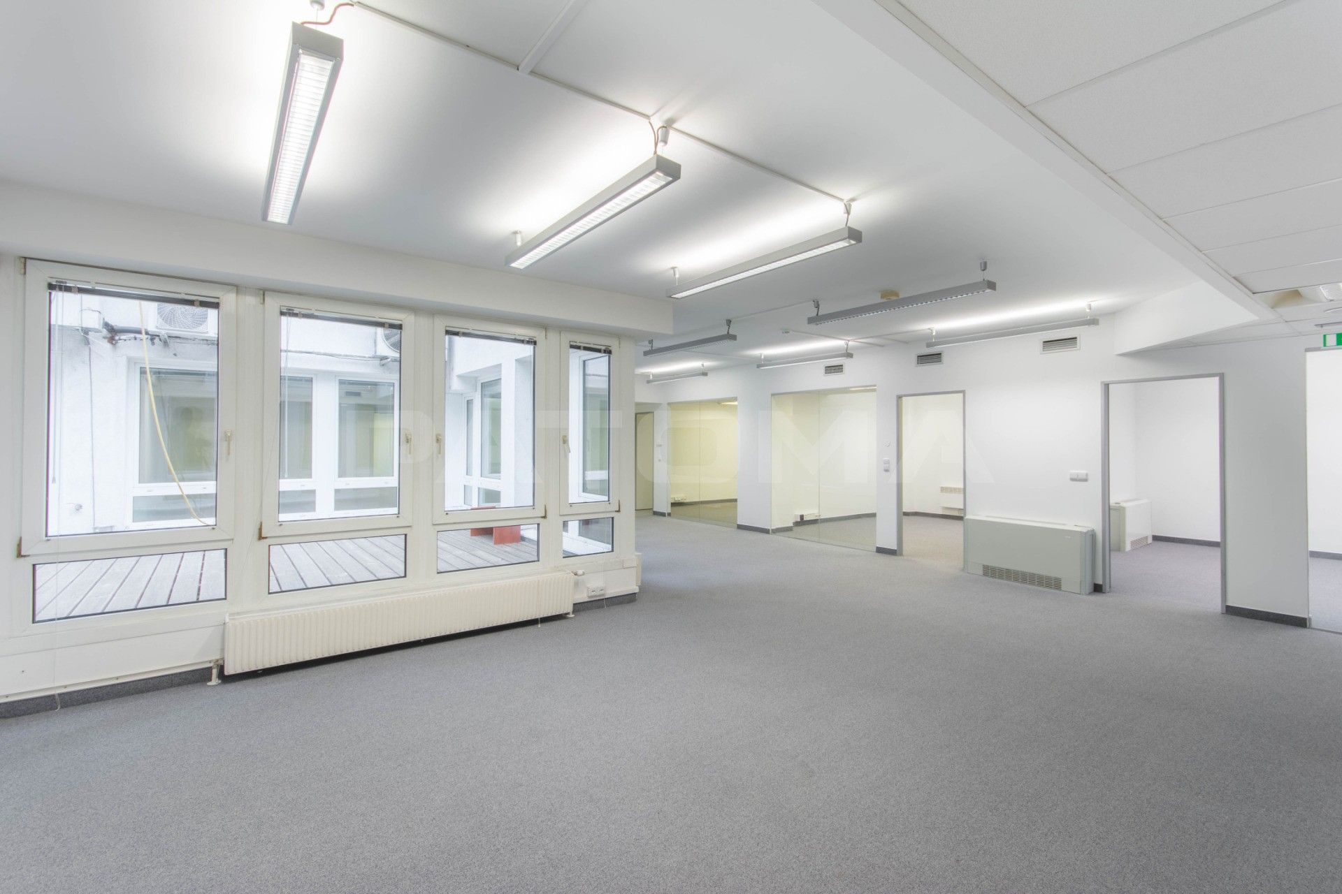 Pronájem kancelář - Dukelských hrdinů, Praha, 391 m²