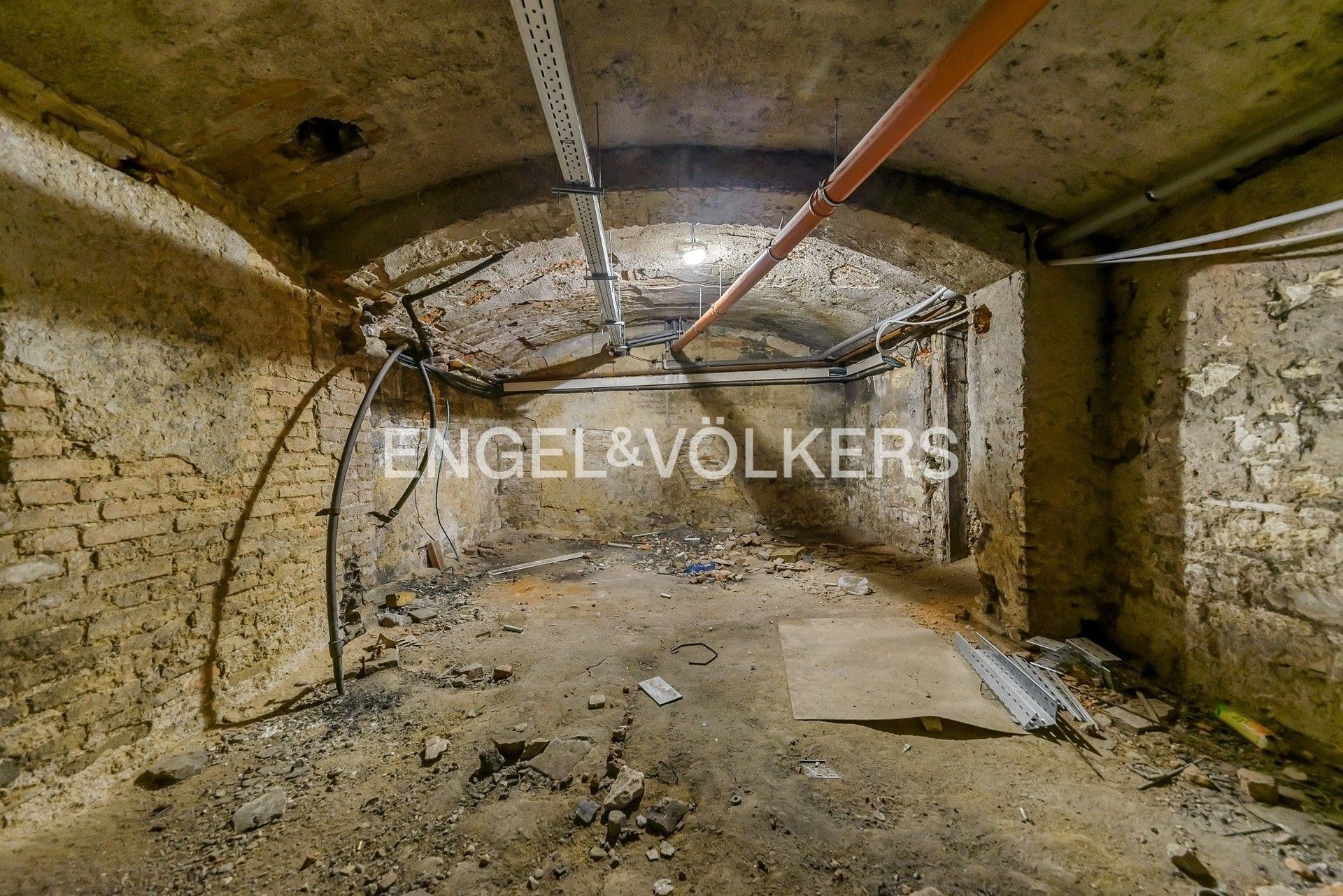 Sklad · 281 m² · Sokolská 1802, Praha Nové Město - 4