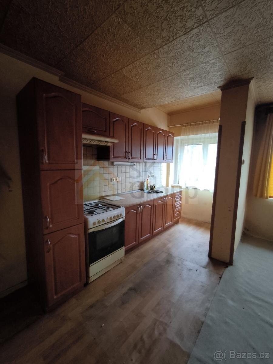 Prodej byt - Nová Role, 362 25