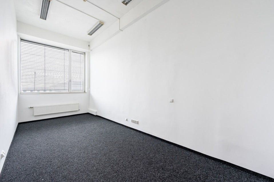 Kancelář · 90 m² · Průmyslová  , Praha - 3