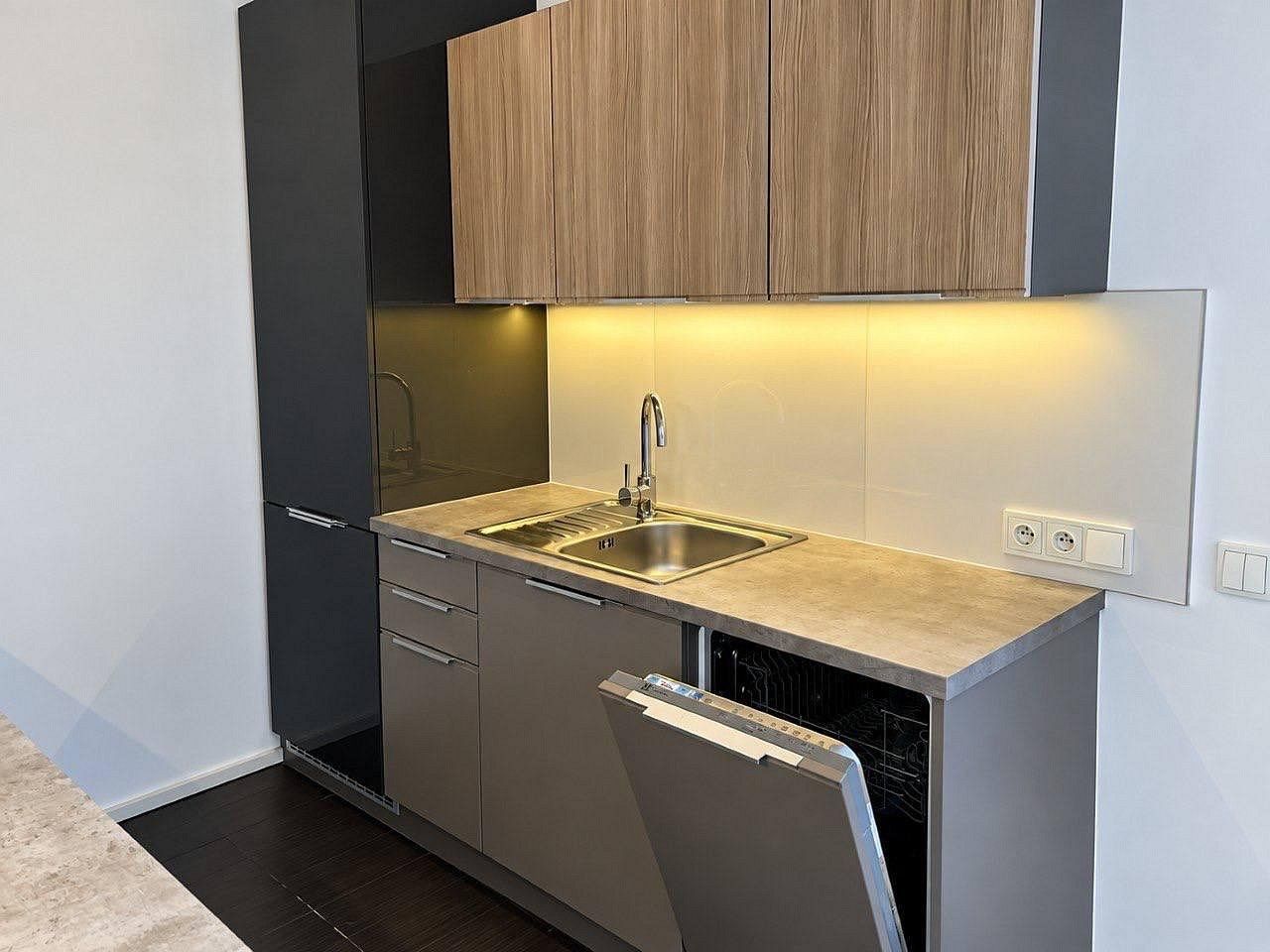 Byt 2+kk · 56 m² · Praha - Dejvice, okres Praha 6, Hlavní město Praha - 3