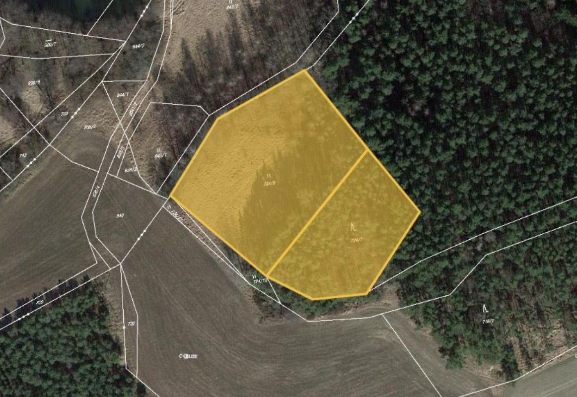 Louky, Neveklov, 8 354 m²