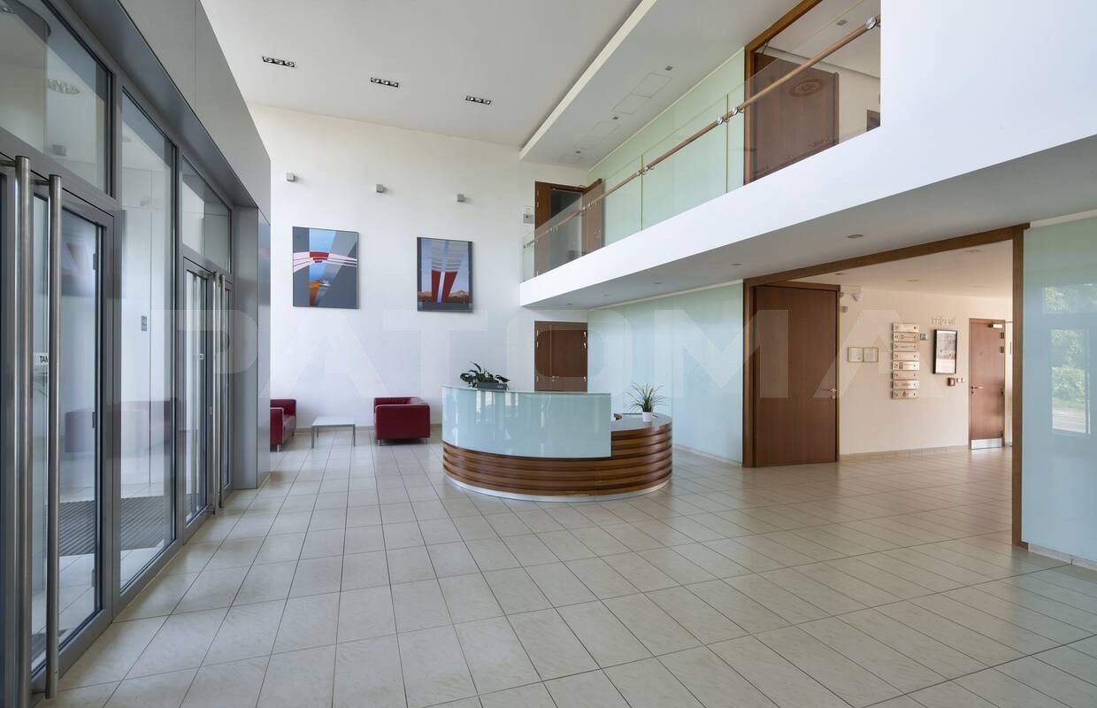 Pronájem kancelář - U nákladového nádraží, Praha, 1 055 m²