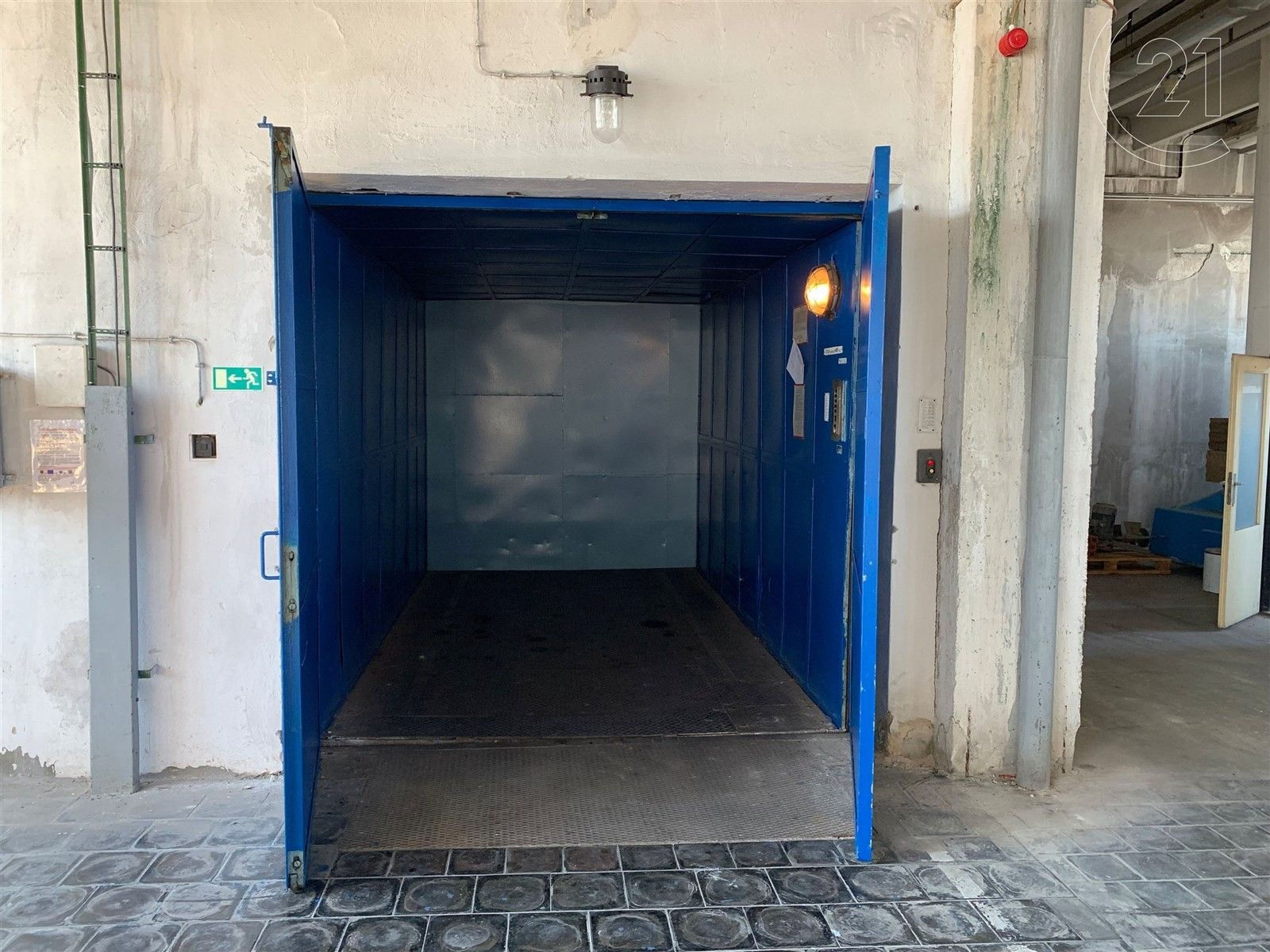Sklad · 1 422 m² · Komenského  , Chropyně - 4