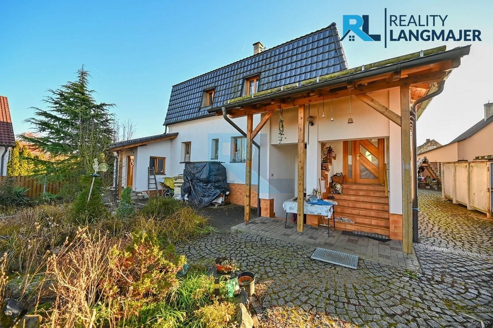 Rodinné domy, Dukelská, Líně, 225 m²