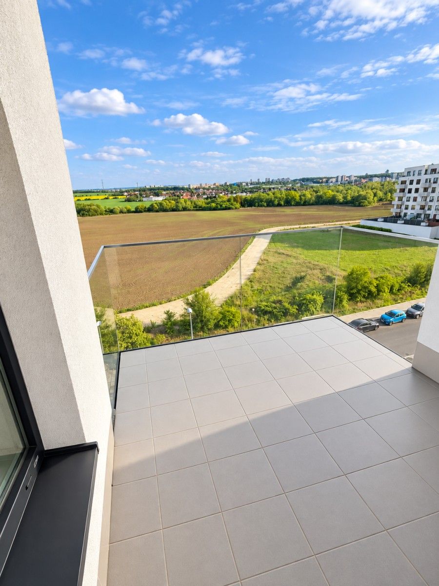 Pronájem byt 1+kk - Honzíkova, Praha - Dolní Měcholupy, 57 m² - 5
