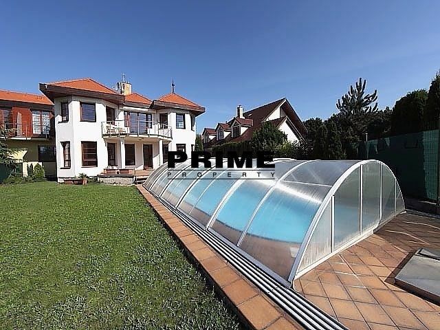 Rodinné domy, Na cípu 443, Praha Újezd u Průhonic, 440 m²