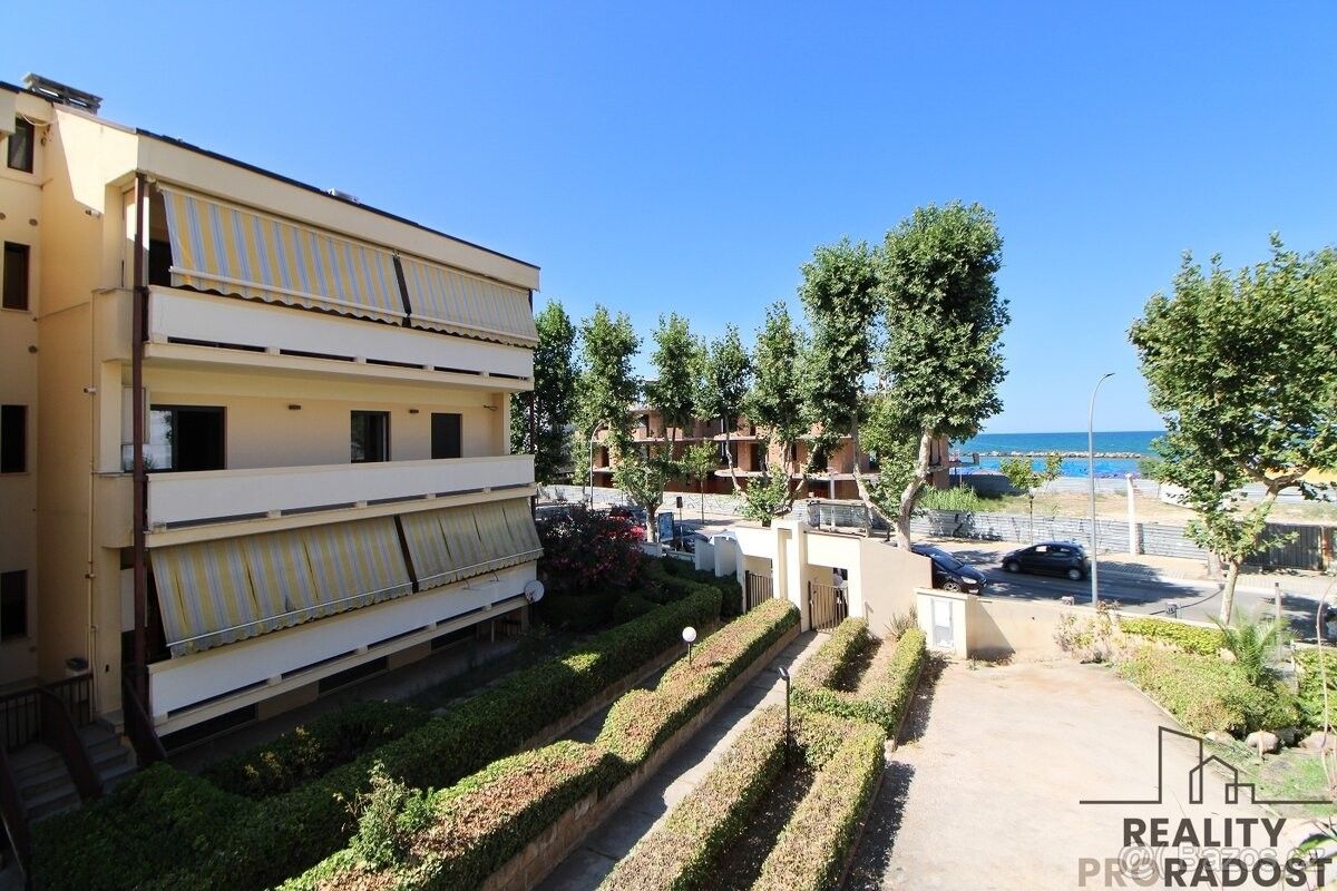 Prodej byt - 987 66, Zahraničí