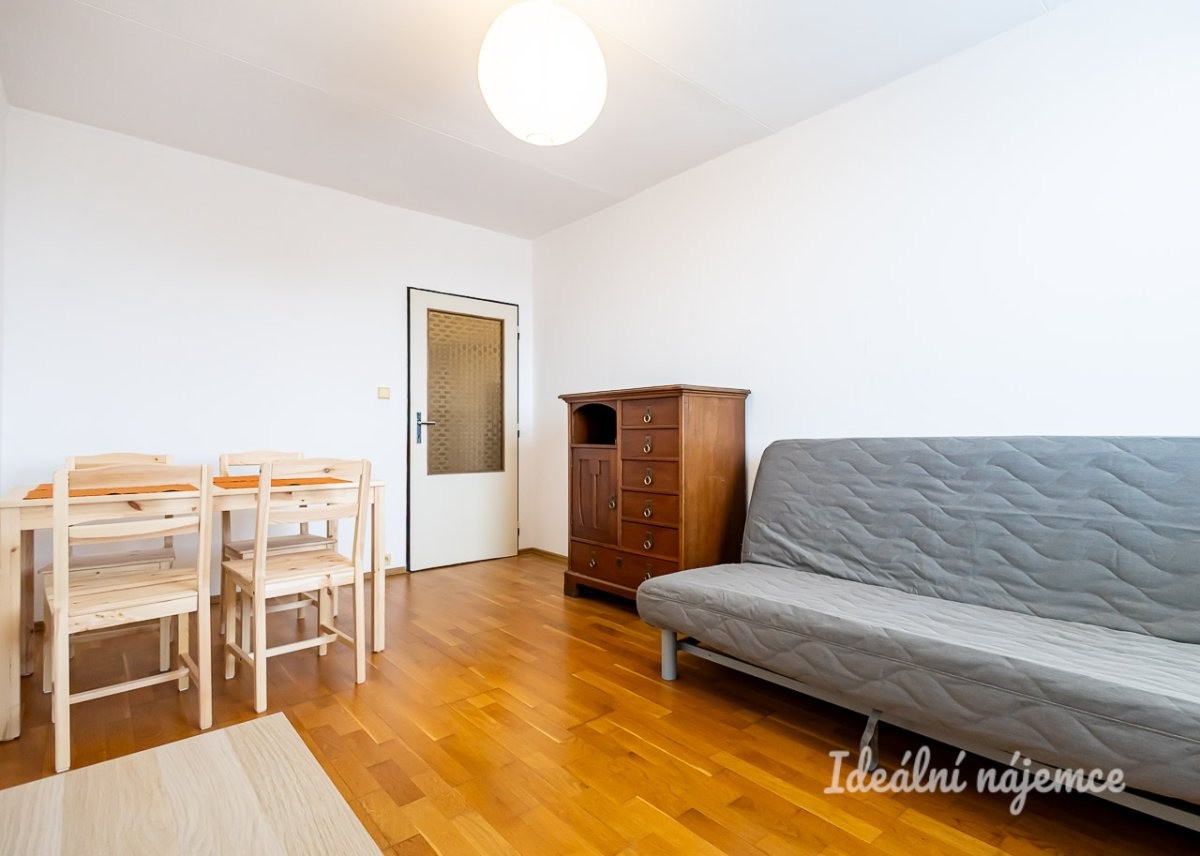Mieszkanie 3-pokojowe, 40 m²