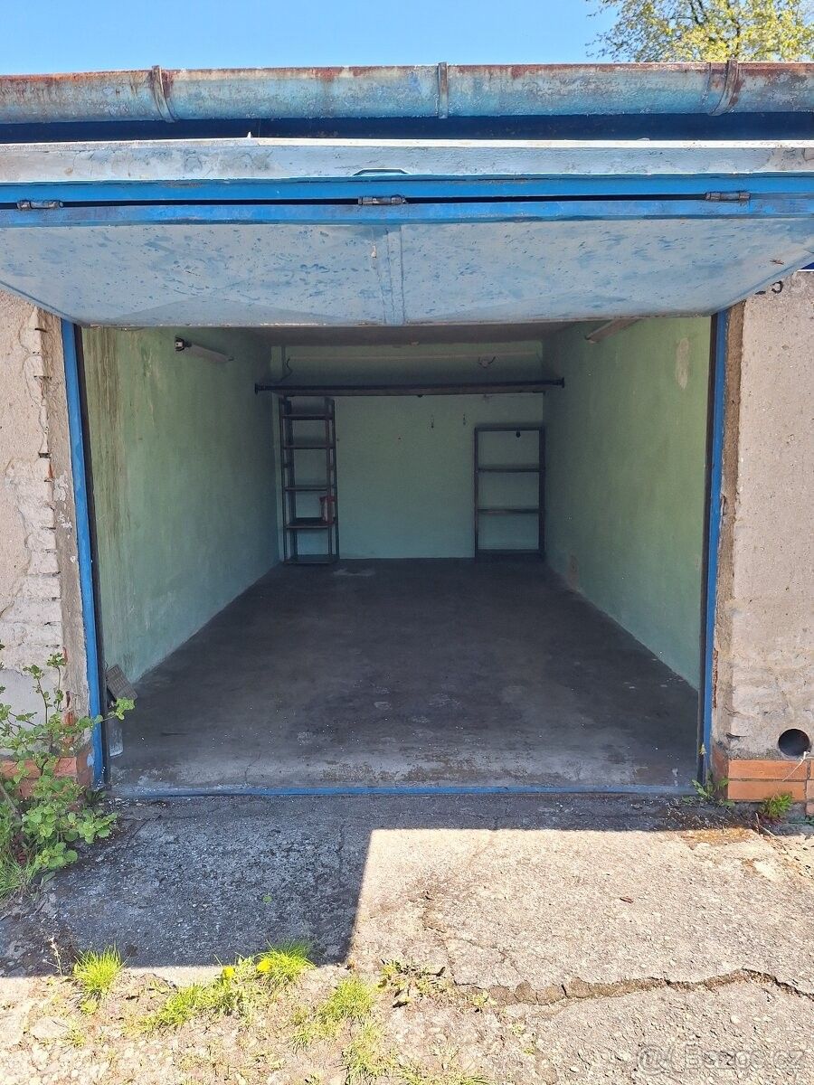 Garáže, Havířov, 736 01