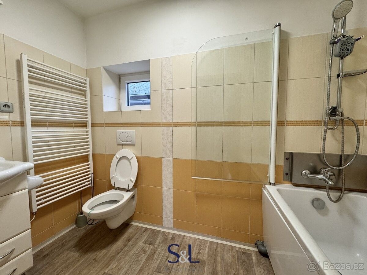 Pronájem byt - Kamenický Šenov, 471 14