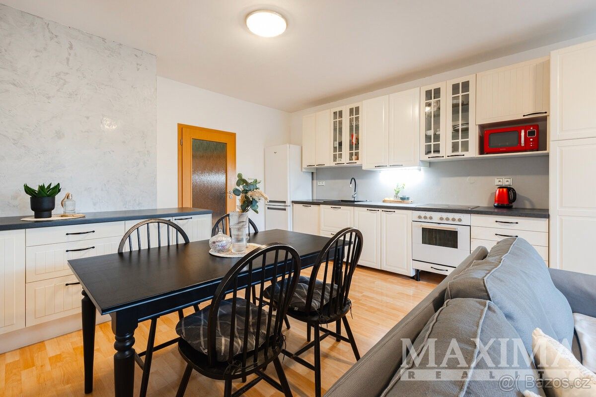 3+kk, Praha, 100 00, 97 m²