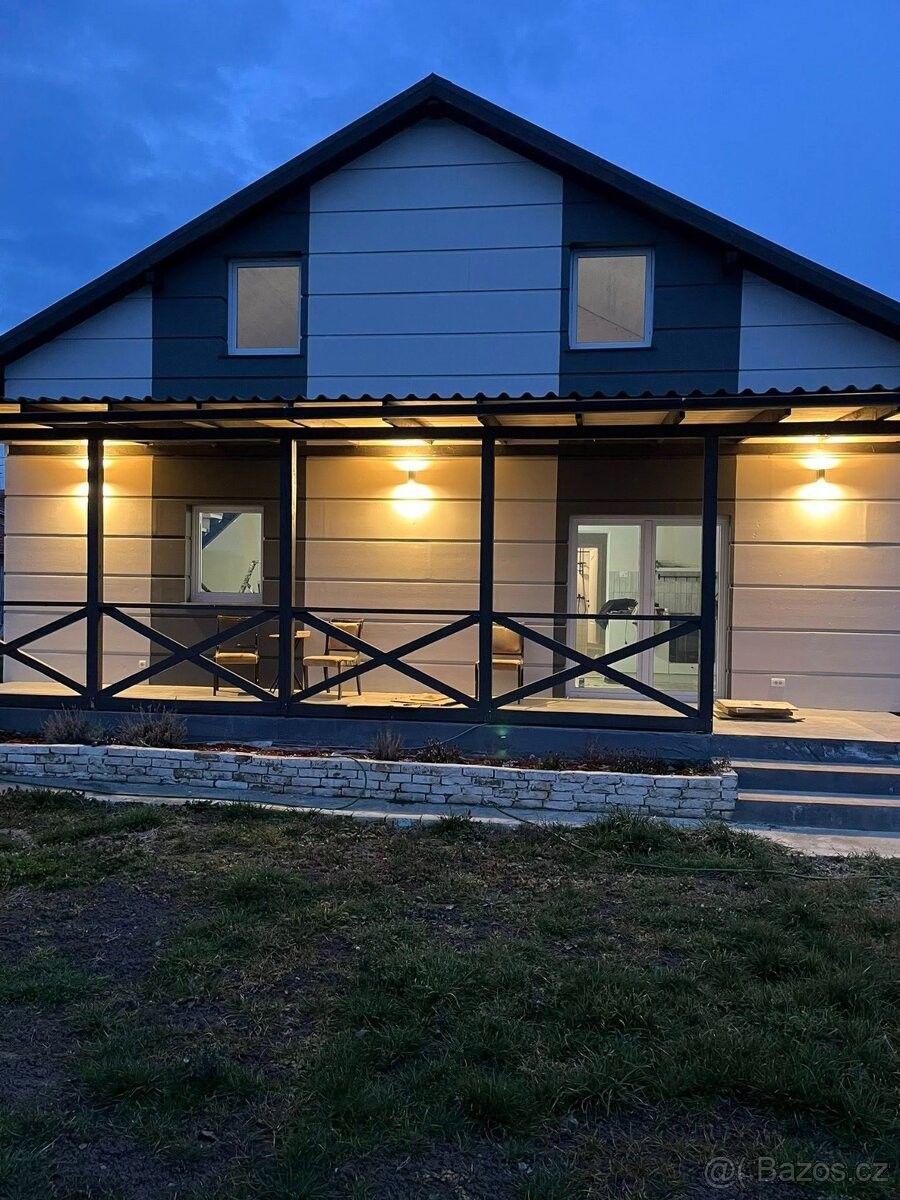 Rodinné domy, 987 66, Zahraničí