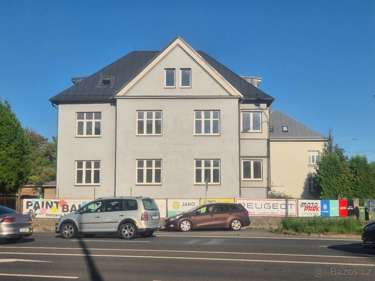Rodinné domy, Ostrava, 703 00 - 2