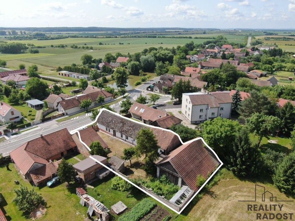 Prodej rodinný dům - Končice, Žiželice, 483 m²