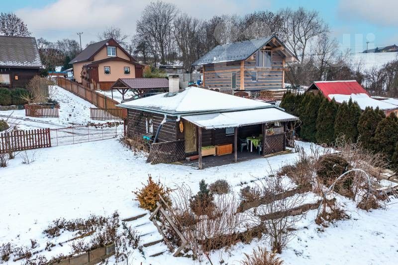 Chaty, Poláky, Chbany, 34 m²