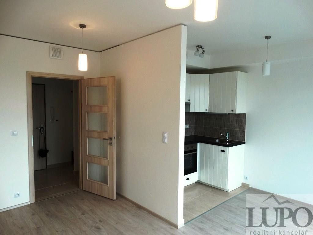 2+kk, Praha 18, Praha, 45 m²