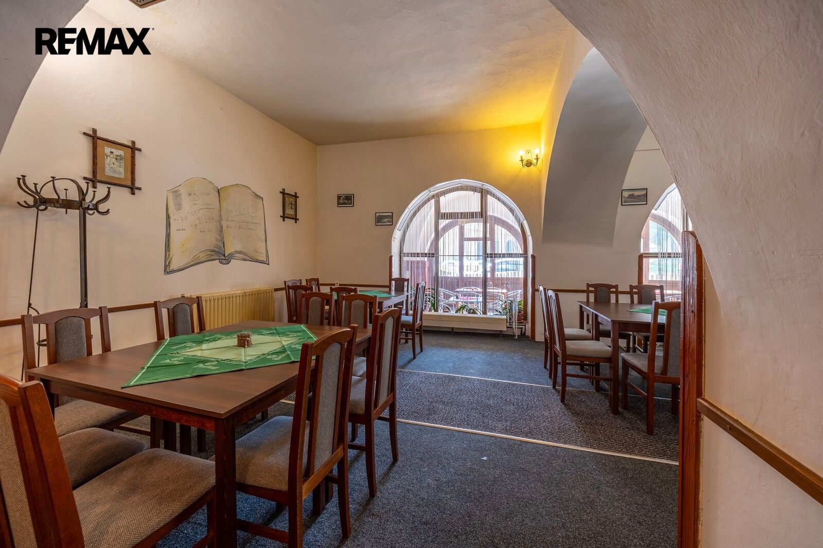 Restaurace · 500 m² · Trčkovo nám., Opočno - 3