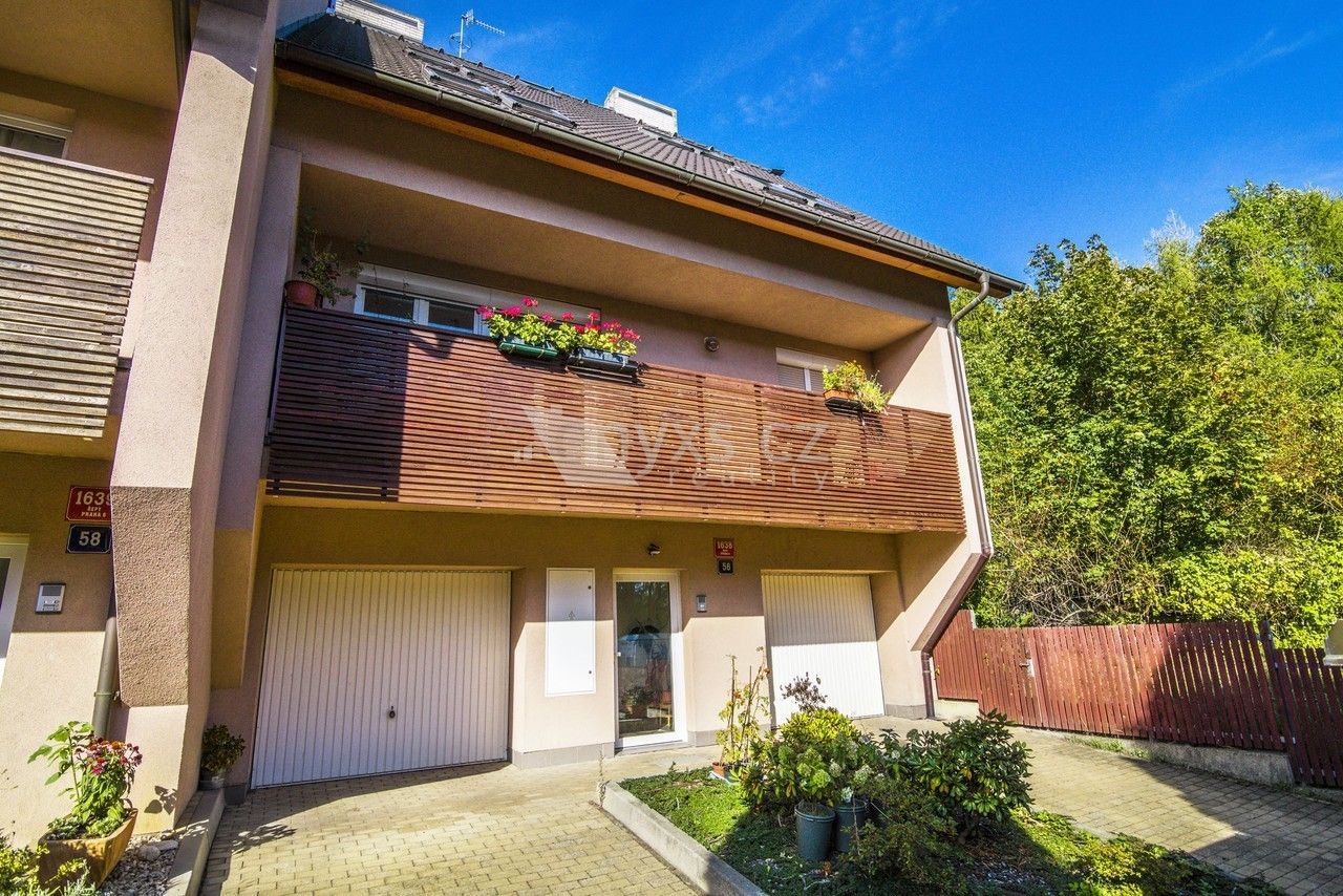 Byt 3+kk · 98 m² · Na Fialce II, Praha - 3