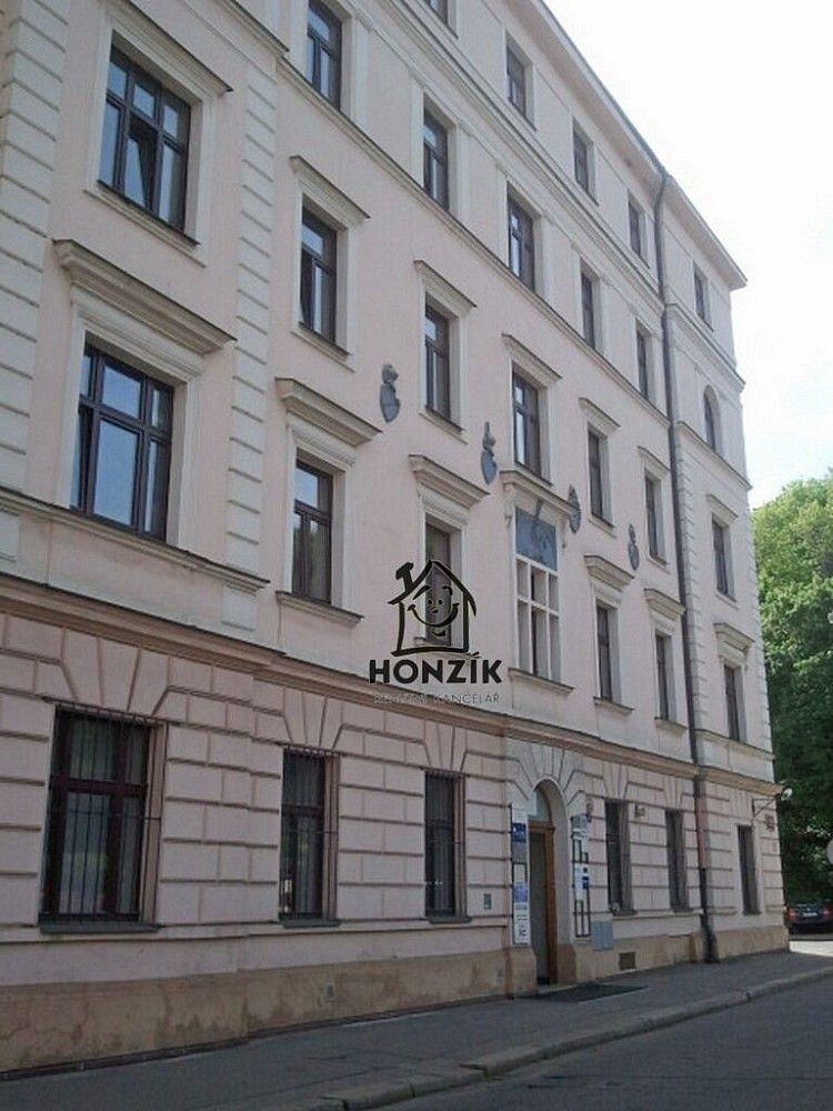 Kancelář, 64 m²