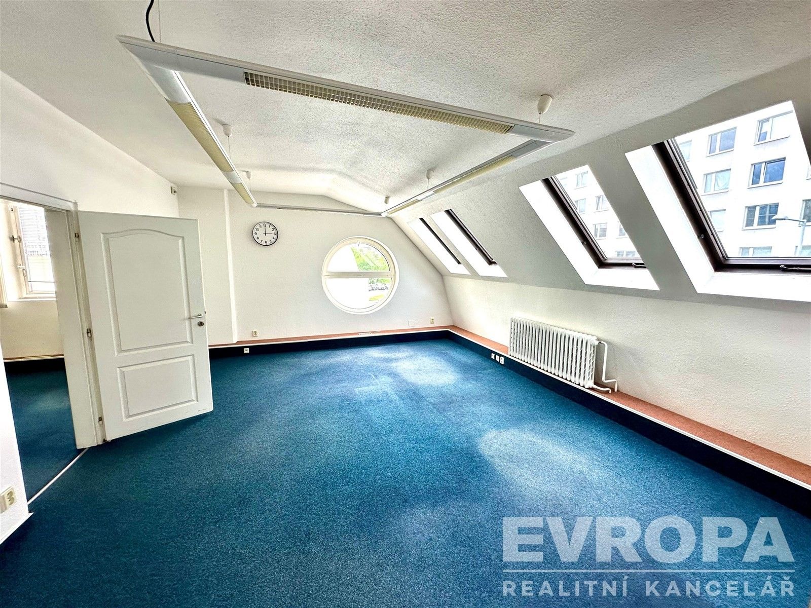 Prodej kancelář - Nušlova, Praha, 286 m²