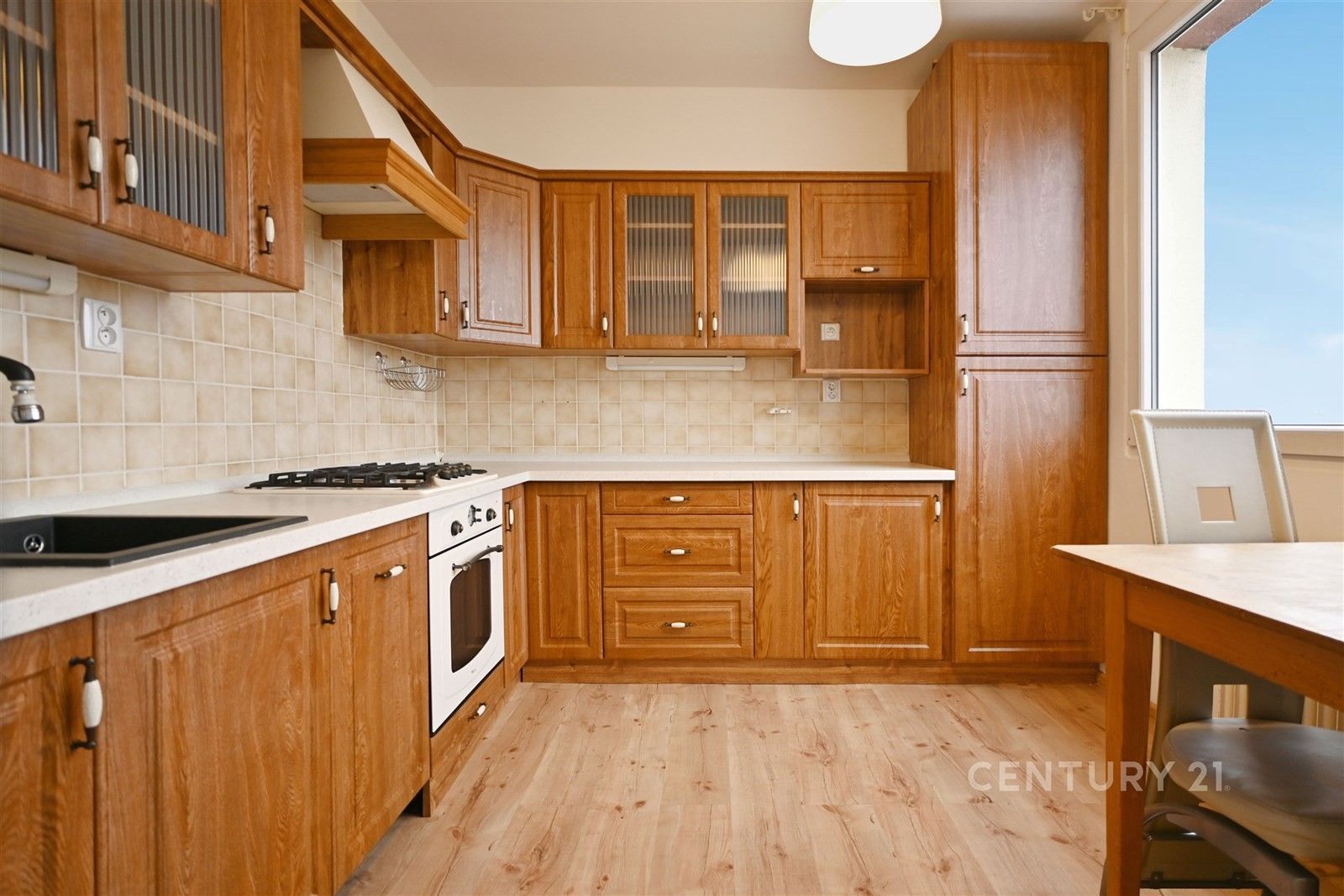 2+1, Marš. Rybalka, Most, 64 m²