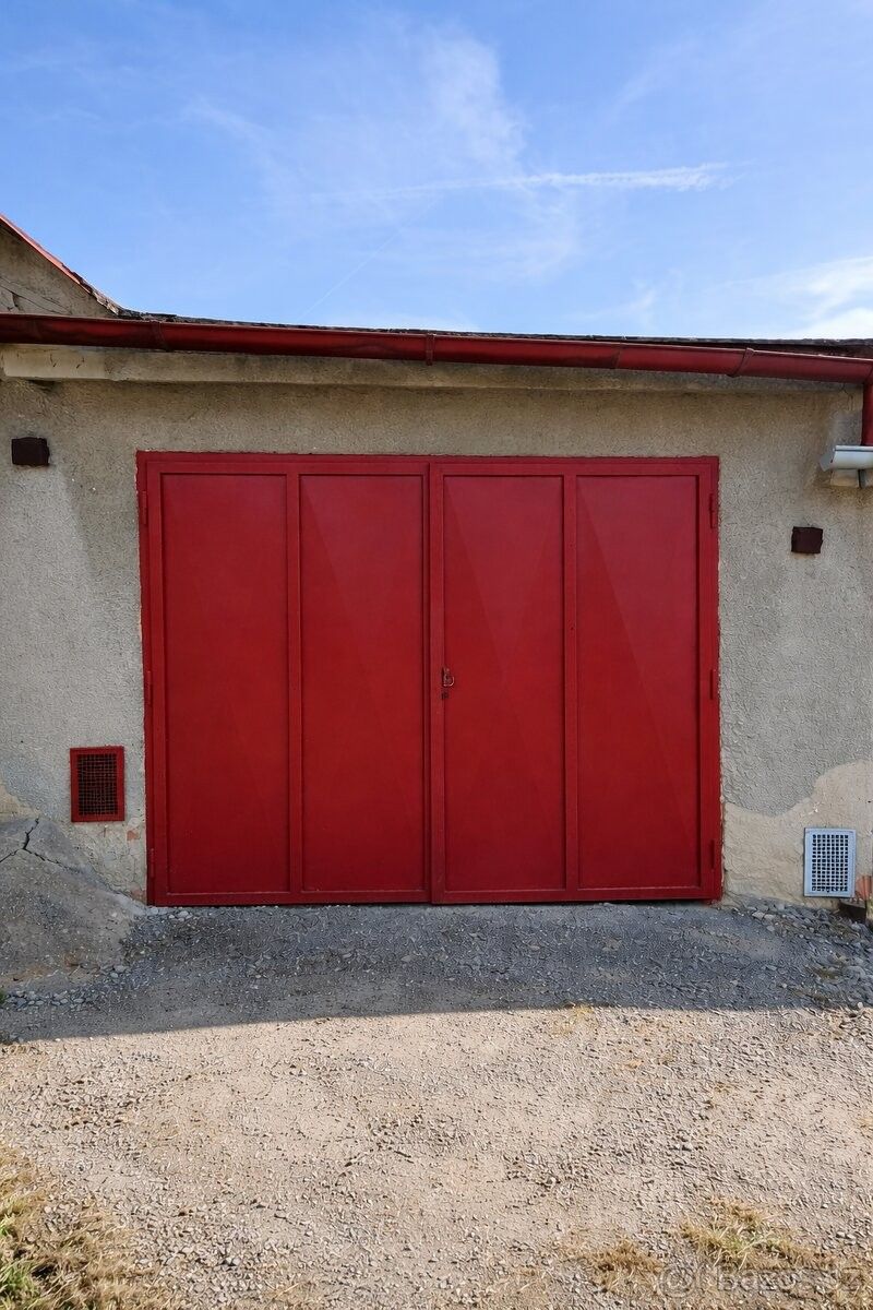 Garáže, Pelhřimov, 393 01 - 1