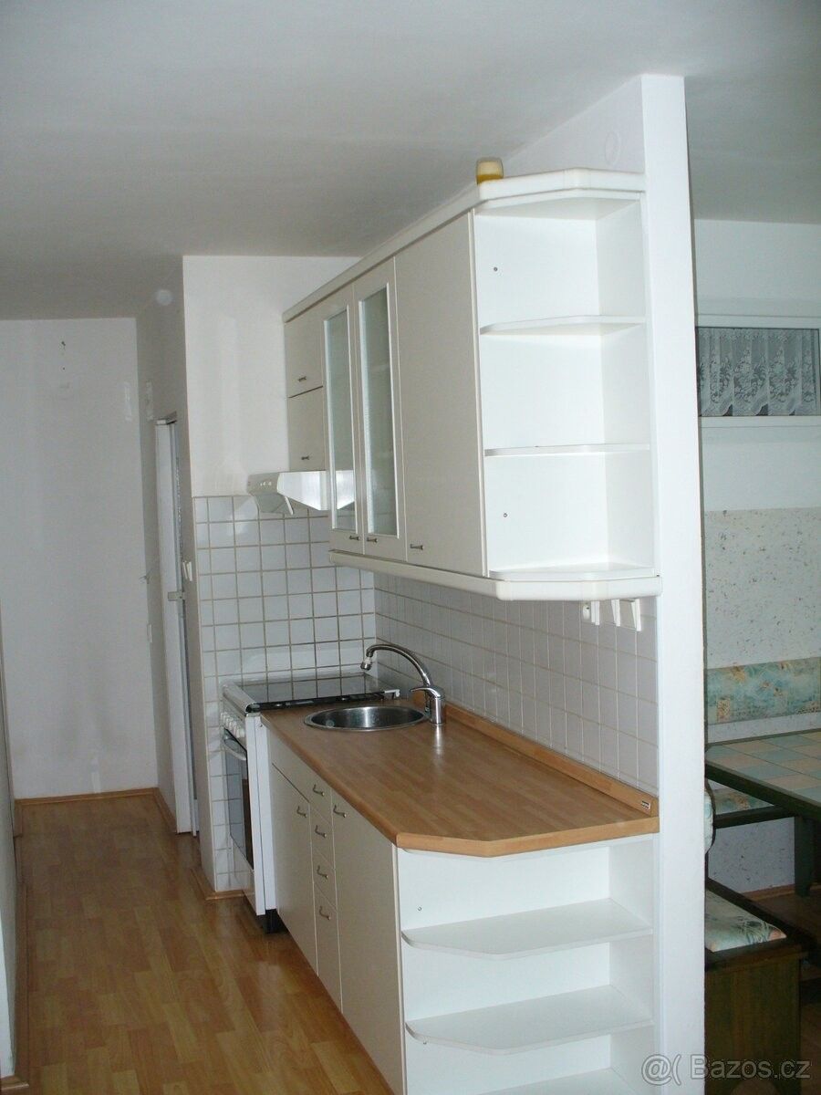 Pronájem byt - Cheb, 350 02