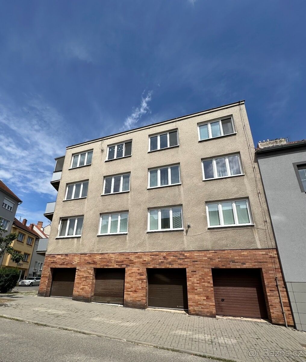 Byty, Znojmo, 669 02