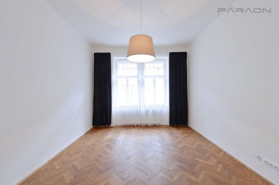 Pronájem byt 3+kk - náměstí Jiřího z Poděbrad  , Praha Vinohrady, 93 m² - 5