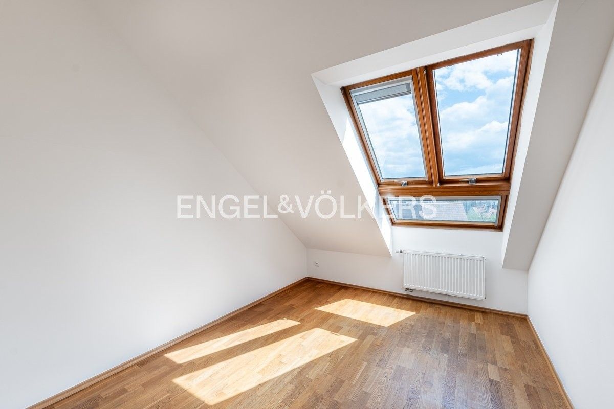 Pronájem byt 4+1 - Štefánikova 18, Praha Smíchov, 147 m² - 5