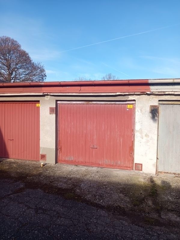 Garáže, Kolín, 280 02