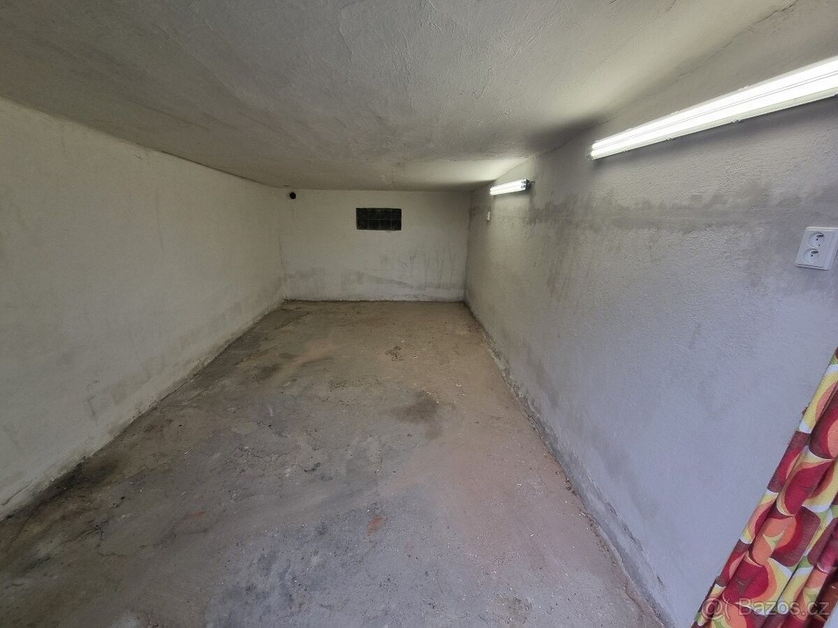 Pronájem garáž - Havířov, 736 01