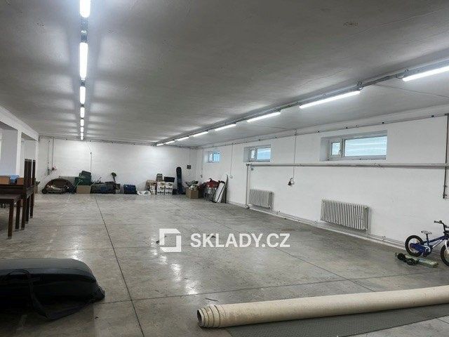 Sklady, Zlín, 700 m² - 1