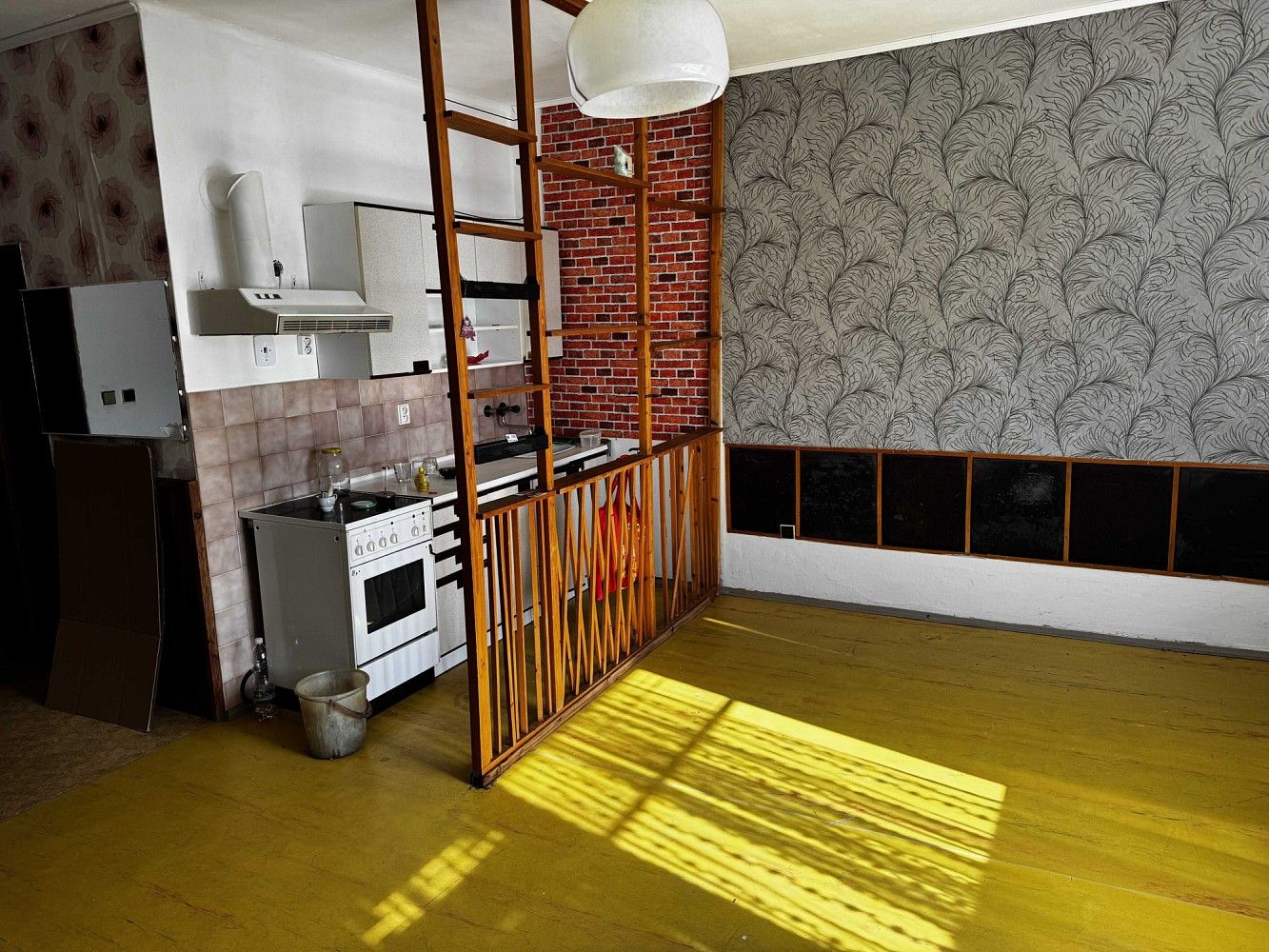 Pronájem byt 1+kk - Zruč nad Sázavou, okres Kutná Hora, Středočeský kraj, 33 m² - 1