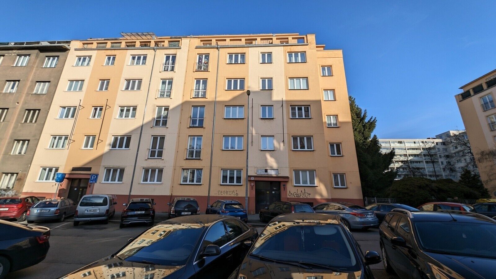 Pronájem byt 1+1 - K louži, Praha, 45 m²