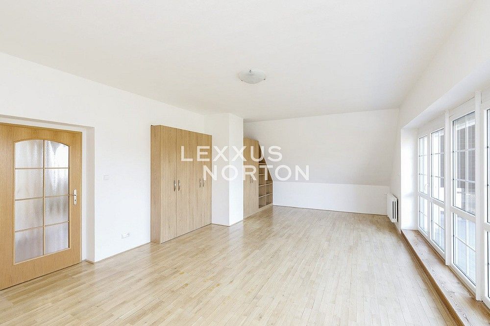 Rodinný dům · 350 m² · Průhonice, okres Praha-západ, Středočeský kraj - 3