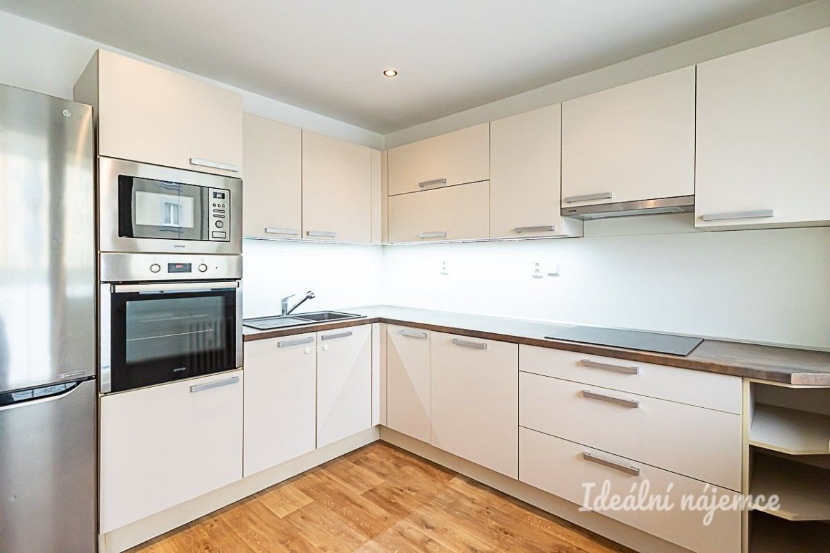 4+1, Kovanecká, Praha, 87 m² - 1