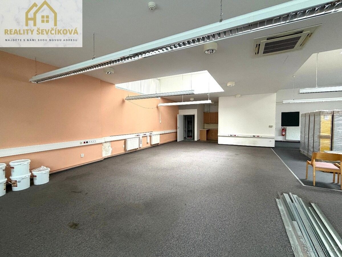 Pronájem ostatní - Hradec Králové, 500 03