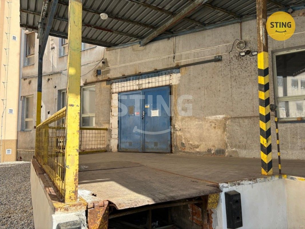Sklad · 566 m² · Lepařova  , Opava Předměstí - 3