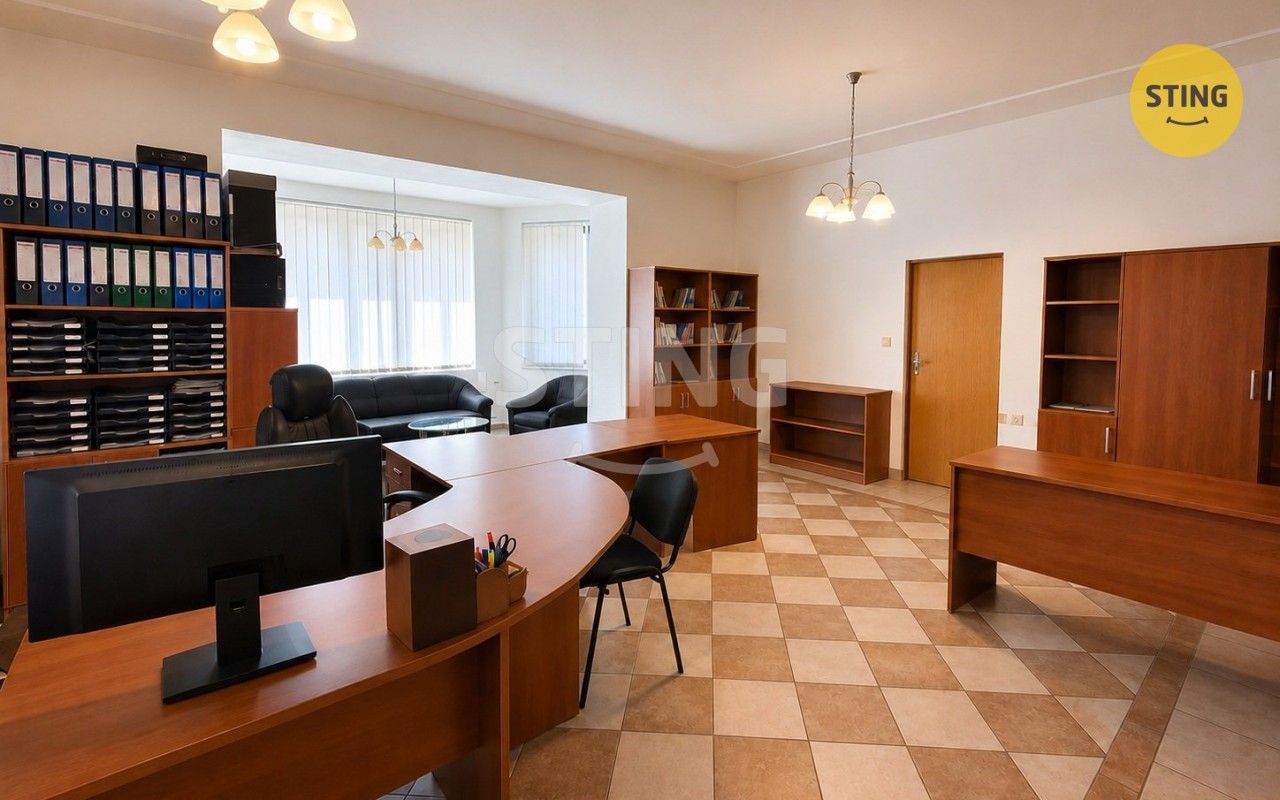 Kanceláře, Ostravská, Český Těšín, 161 m² - 1