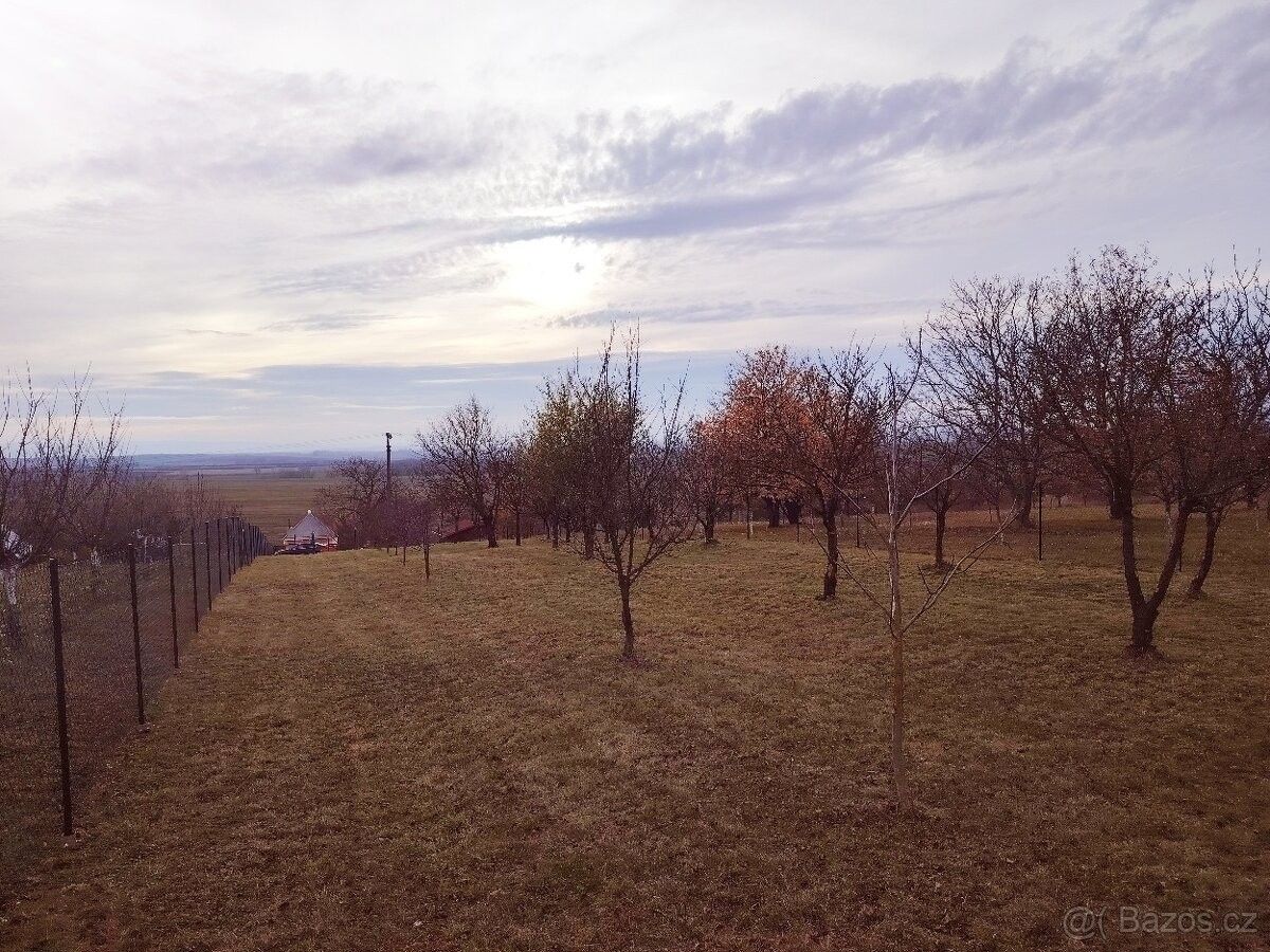 Zahrady, Kunovice, 686 04