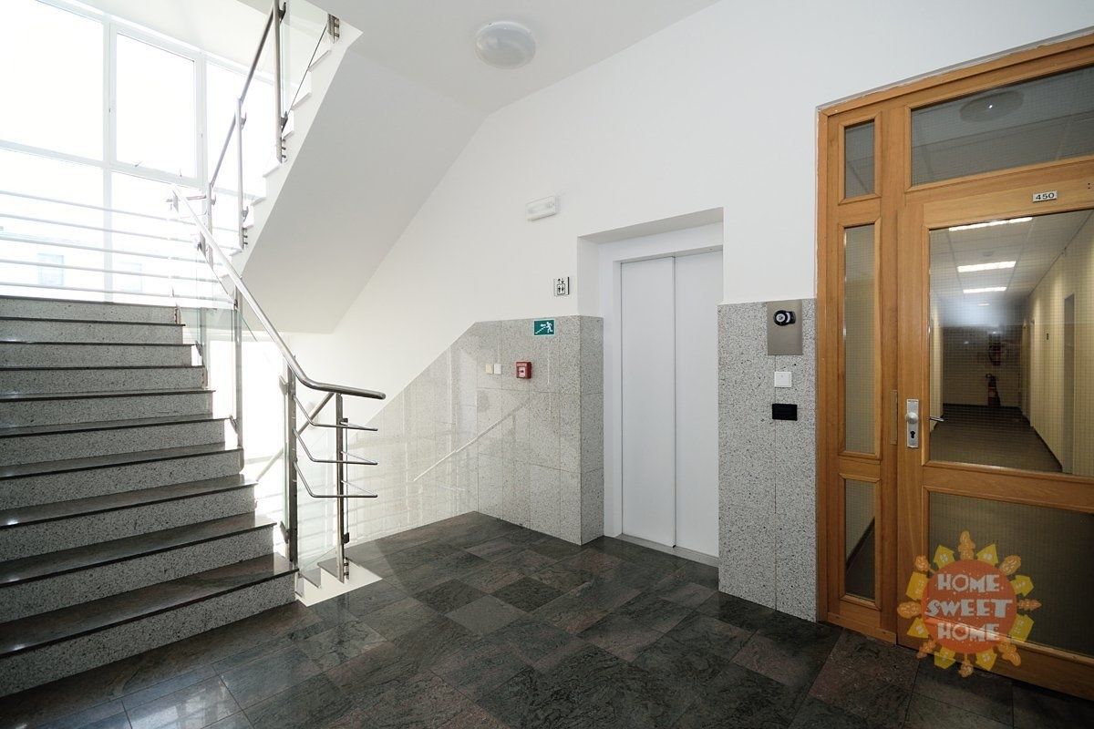 Pronájem kancelář - Londýnská 730, Praha Vinohrady, 21 m² - 5