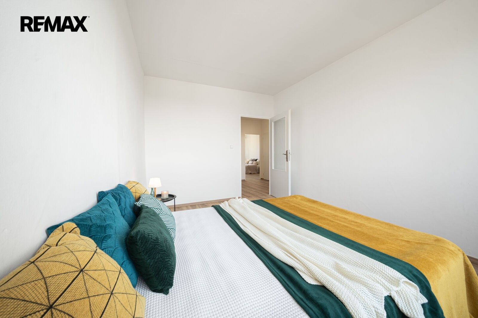Prodej byt 3+1 - Kpt. Stránského 997, Praha Černý Most, 70 m² - 5